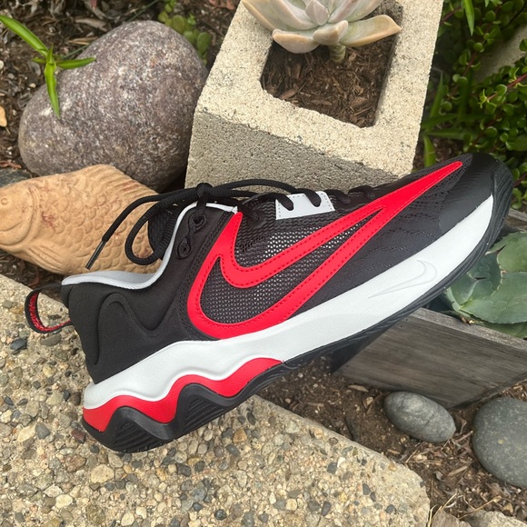 Nike Giannis Immortality 3 Sneakers - Picture 7 of 16